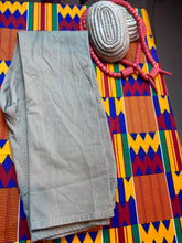 Load image into Gallery viewer, Men Grey Tapered Fit Mid-Rise Clean Look Jeans