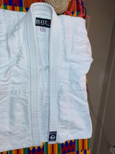 Load image into Gallery viewer, Blitz Lightweight Judo Gi
