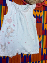 Load image into Gallery viewer, Girls top for 3 months olf

