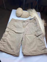 Load image into Gallery viewer, Ralph Lauren Polo Light weight shorts
