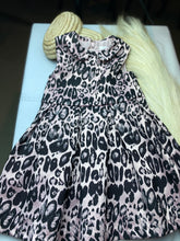 Load image into Gallery viewer, Printed Sleeveless Frock
